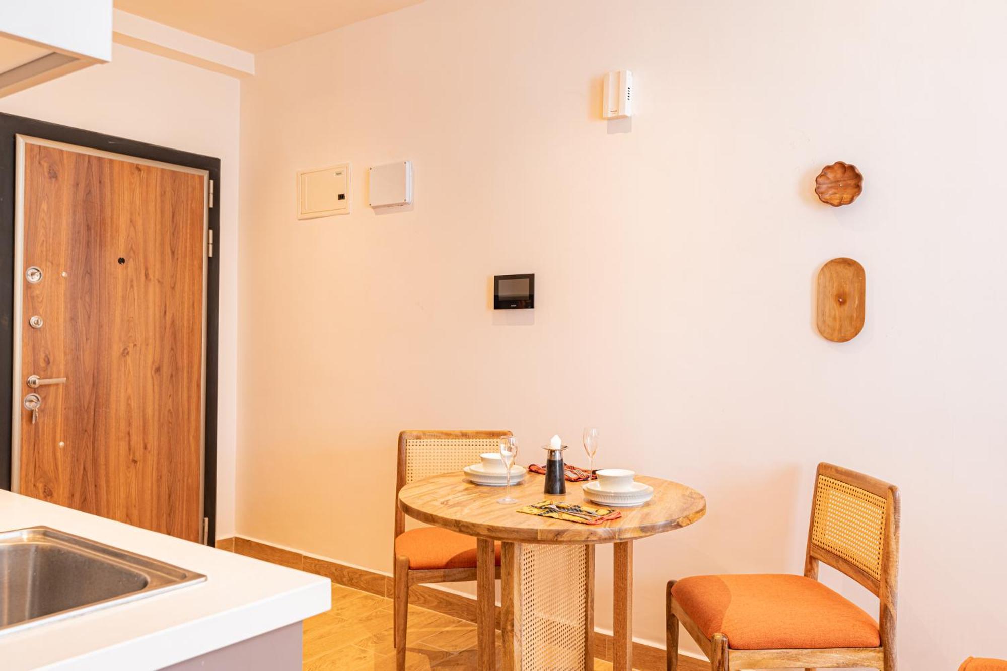 Wilma Towers & One Bedroom Apartment, Swimming Pool, Gym, Sauna,steam Workspace ,wonderiss Homes Kilimani Living *