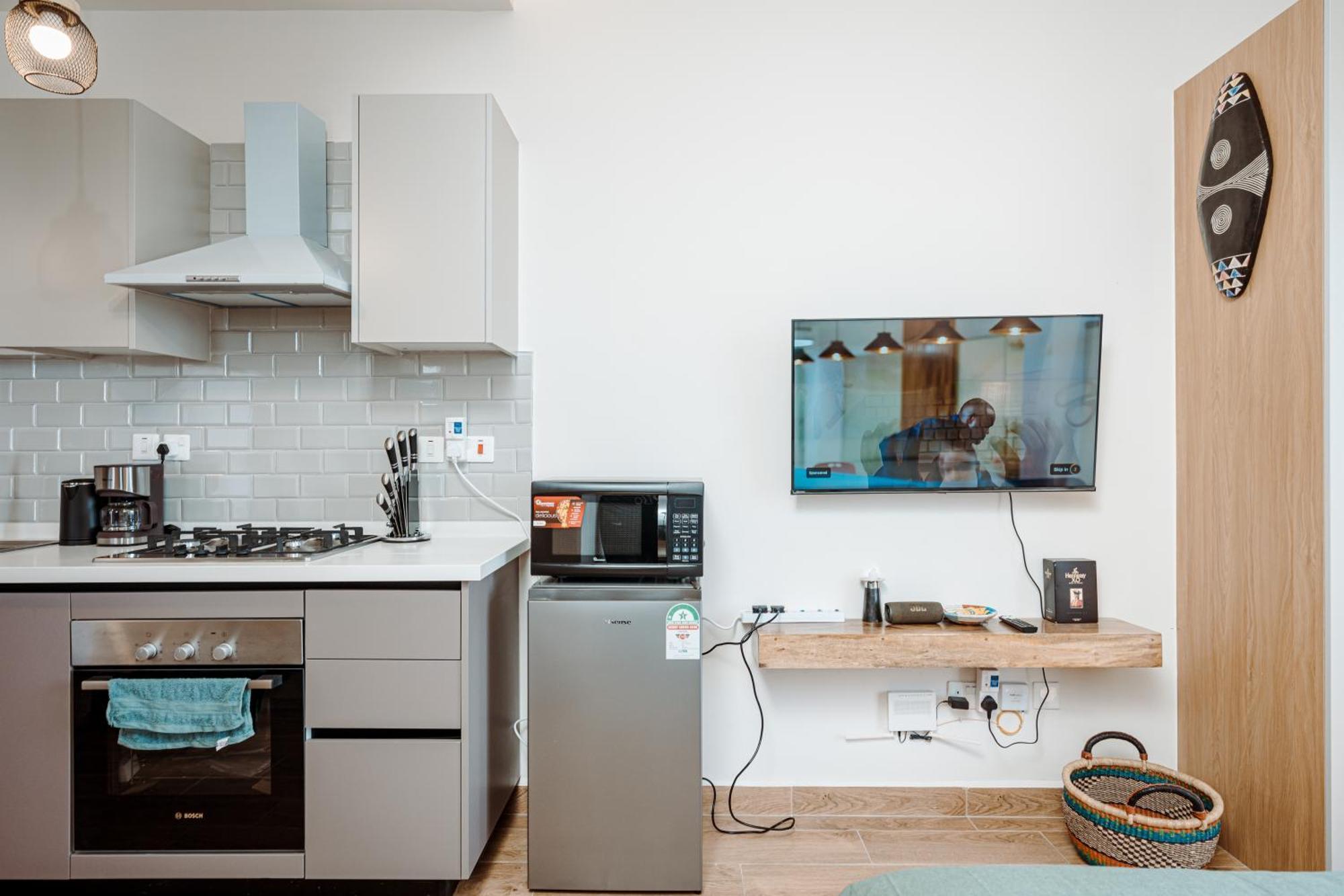 Apartment Wilma Towers & One Bedroom Apartment, Swimming Pool, Gym, Sauna,steam Workspace ,wonderiss Homes Kilimani Living Nairobi