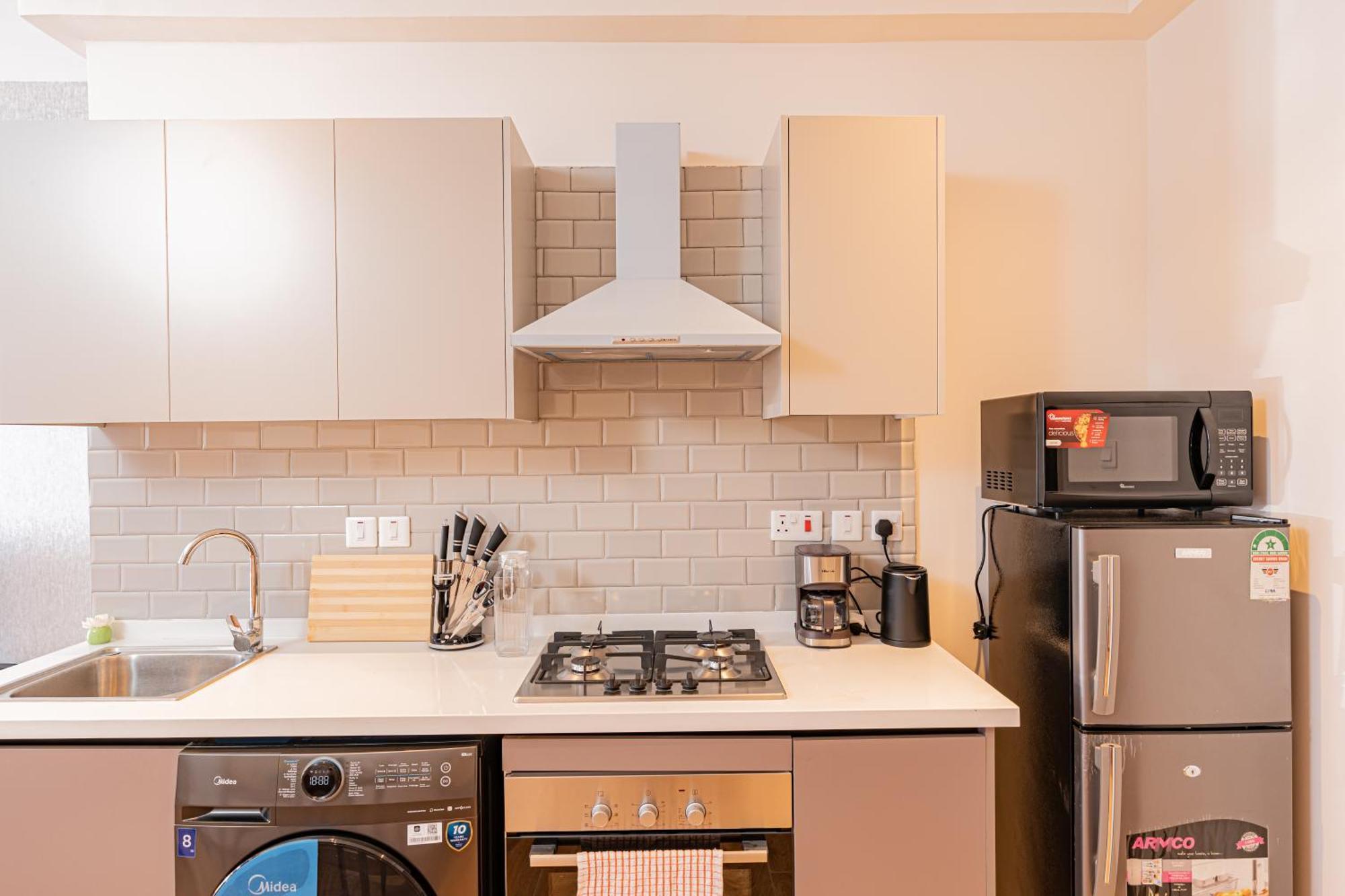 Wilma Towers & One Bedroom Apartment, Swimming Pool, Gym, Sauna,steam Workspace ,wonderiss Homes Kilimani Living Apartment *