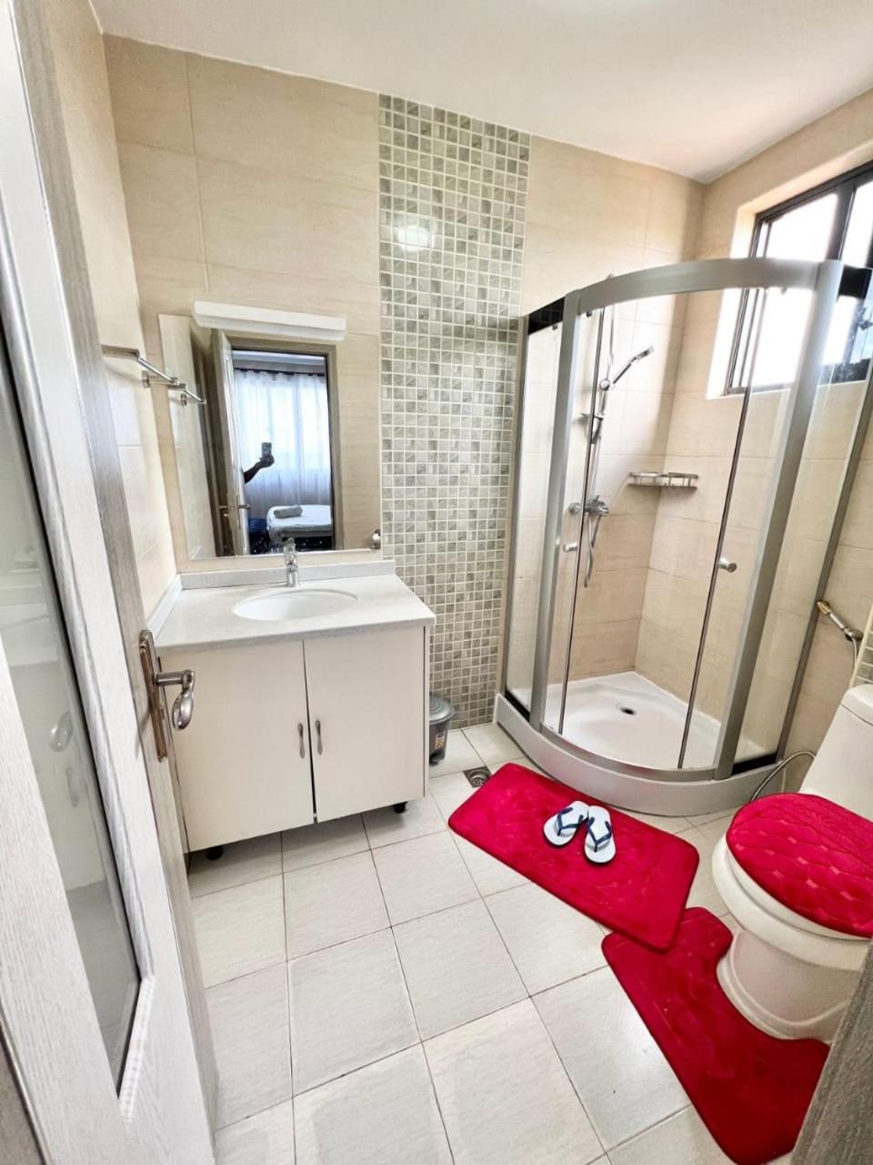 Apartment Charming Urban Retreat With Private Parking,fully Equipped Gym ,children Playing Ground And Unbeatable Views *
