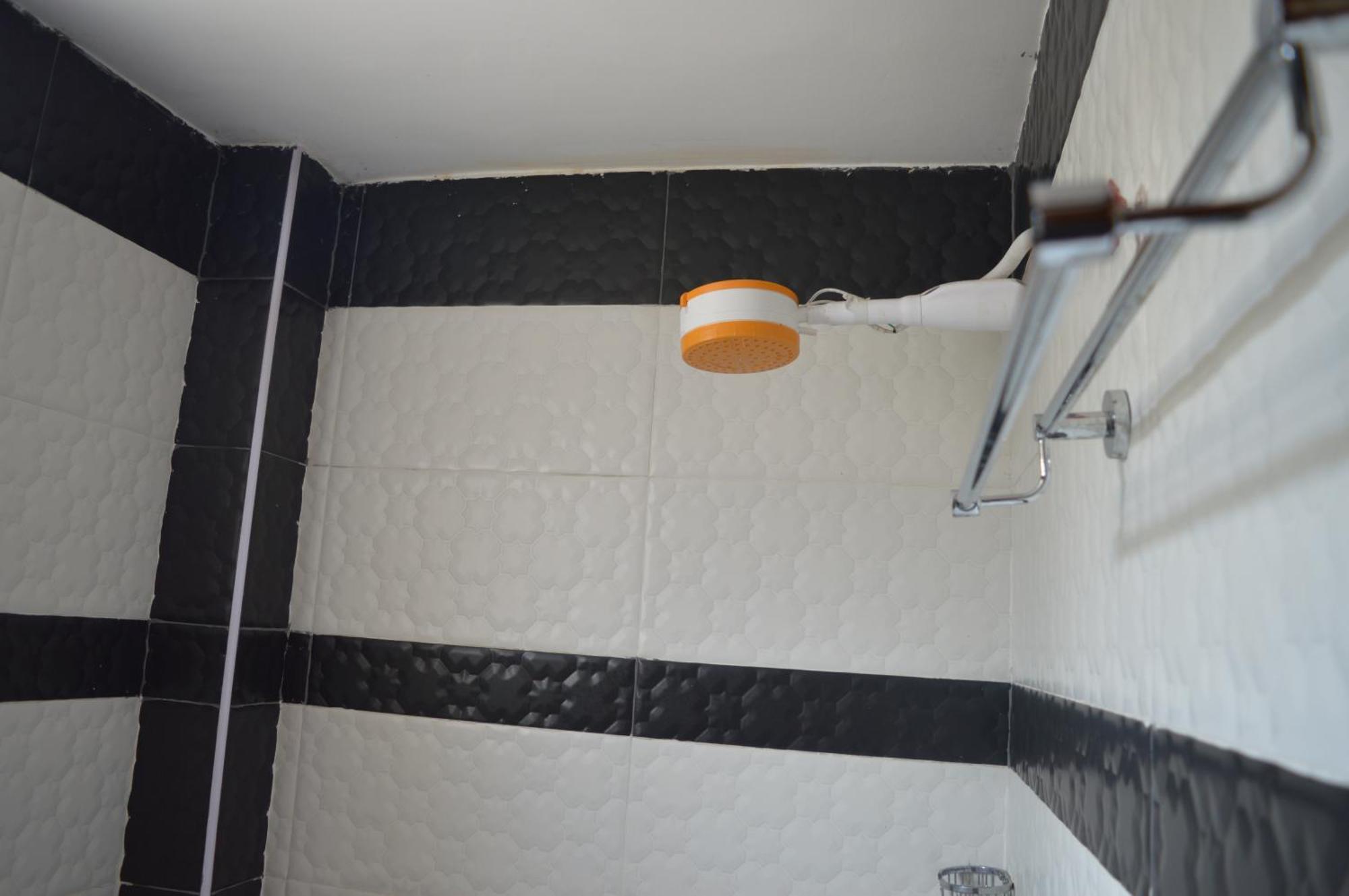 Roma - Charming 2br Ensuite Opp Garden Mall * Nairobi