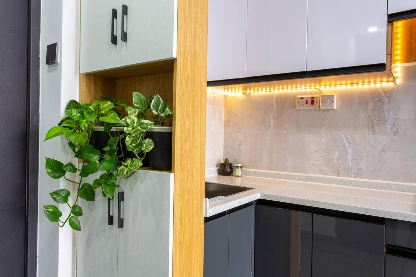 Modern, Stylish High-rise Skyline - 2 Bd Nairobi