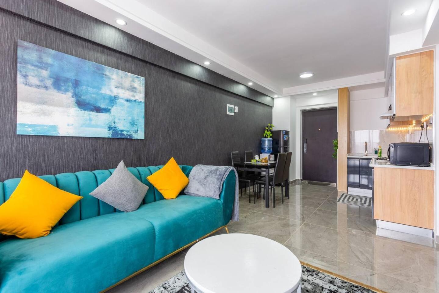 Modern, Stylish High-rise Skyline - 2 Bd Apartment Nairobi