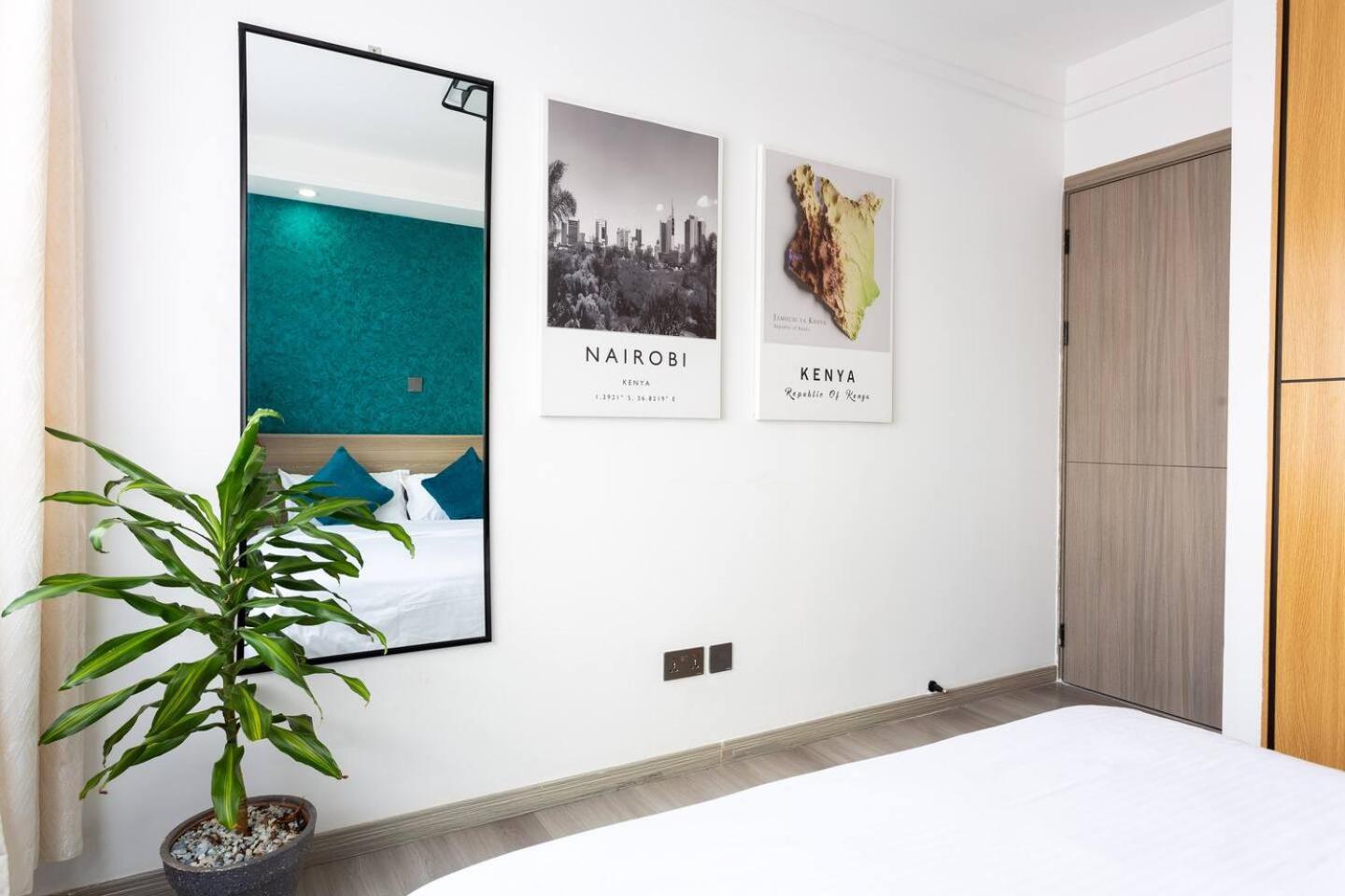 Modern, Stylish High-rise Skyline - 2 Bd