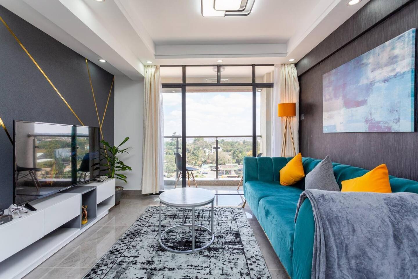 Modern, Stylish High-rise Skyline - 2 Bd Apartment