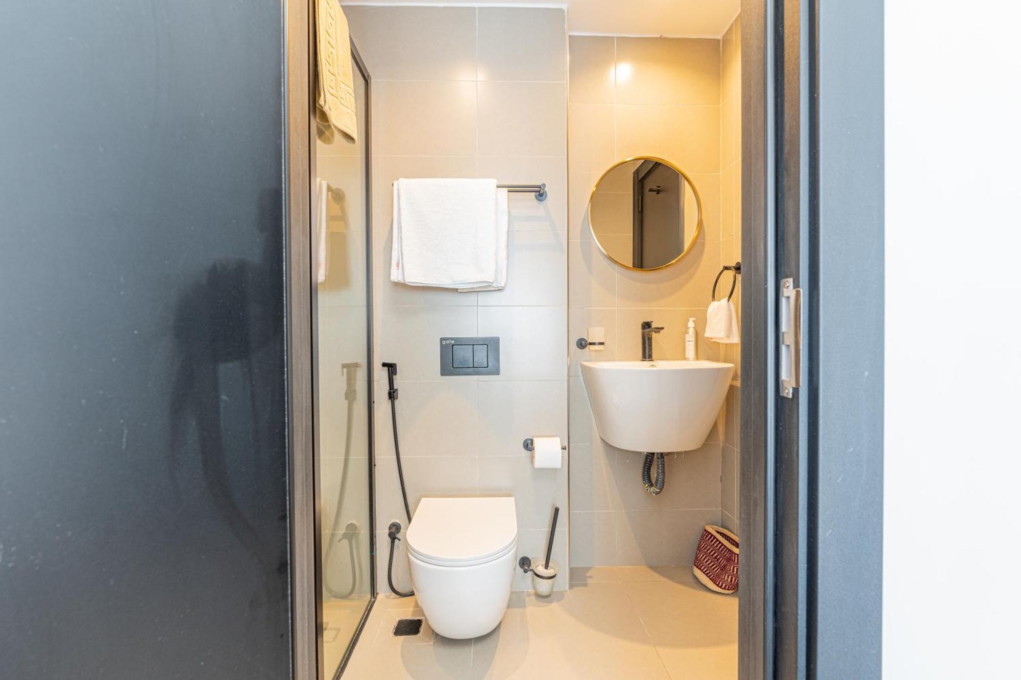 Escada & 2-bedroom, Rooftop Swimming Pool, Gym, Workspace, Wonderiss Homes Westland Living *