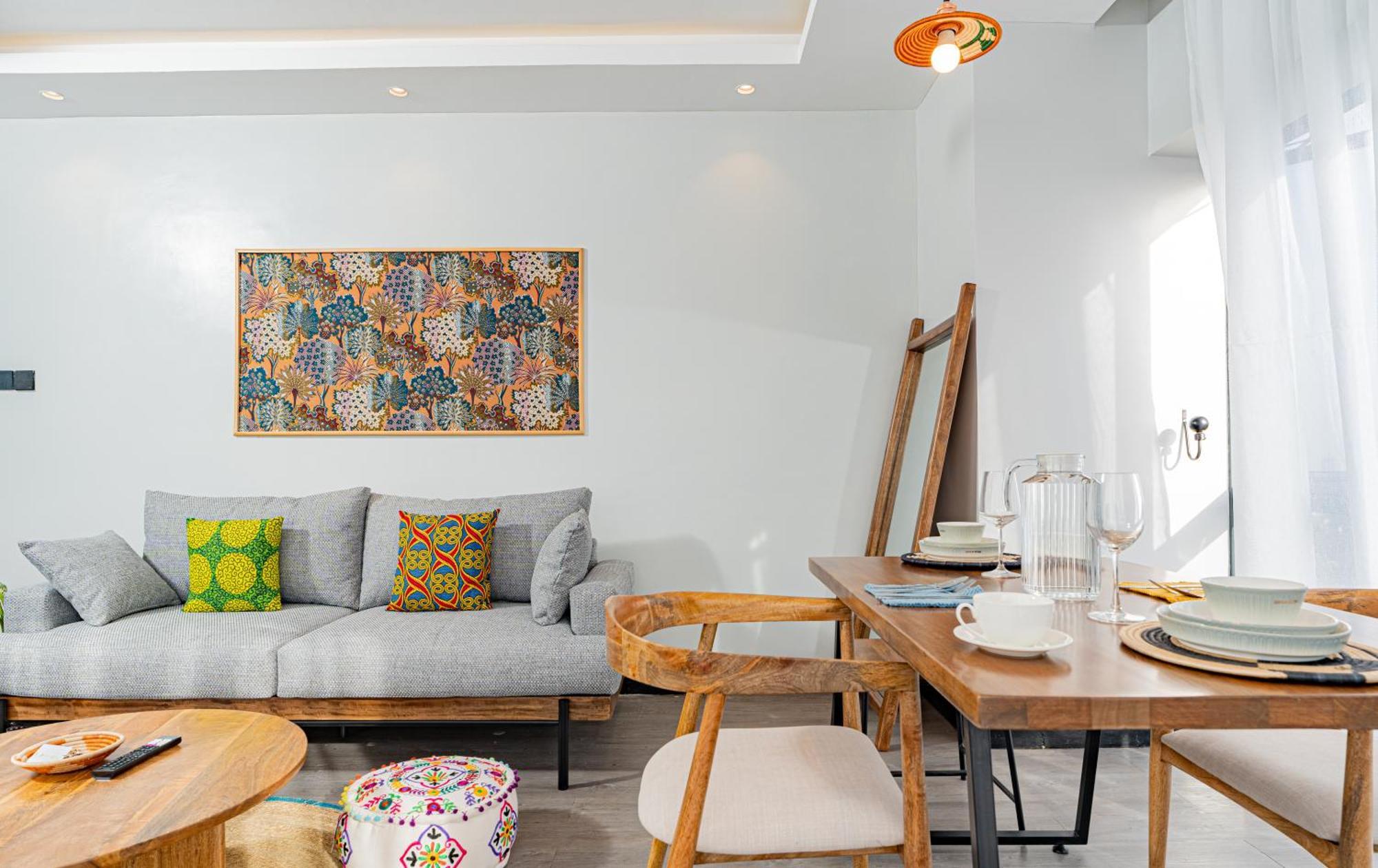 Escada & 2-bedroom, Rooftop Swimming Pool, Gym, Workspace, Wonderiss Homes Westland Living Apartment