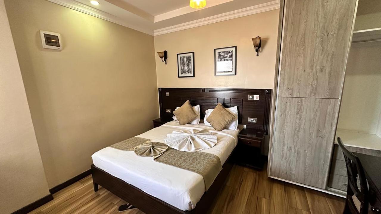 Hemak Hotel 3*