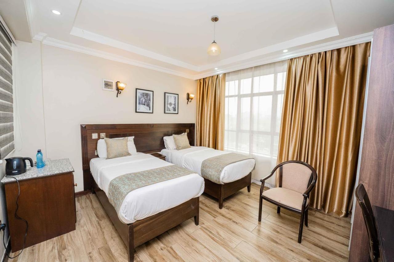 Hemak Hotel 3*