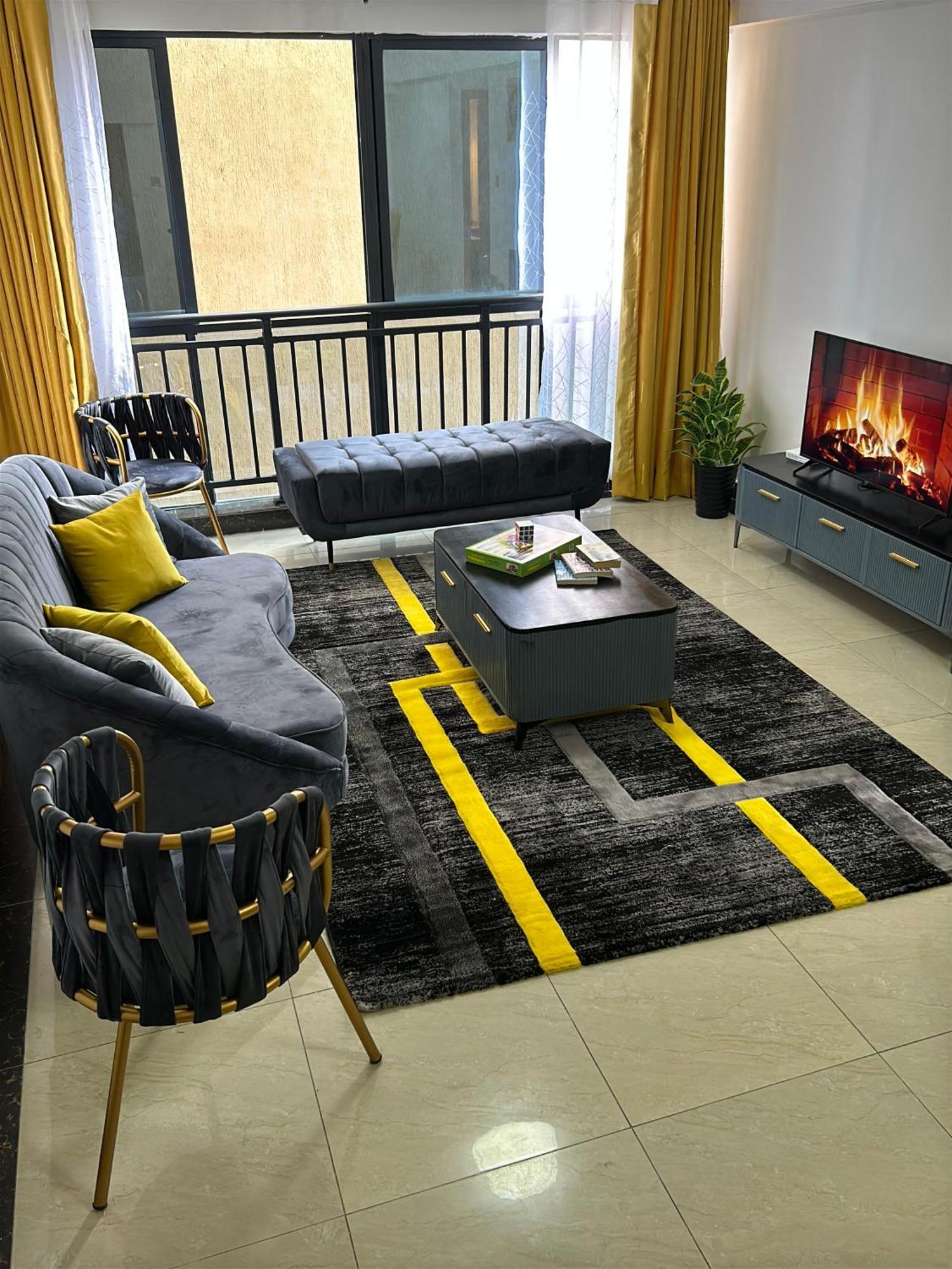 J & R Hideaway Apartment