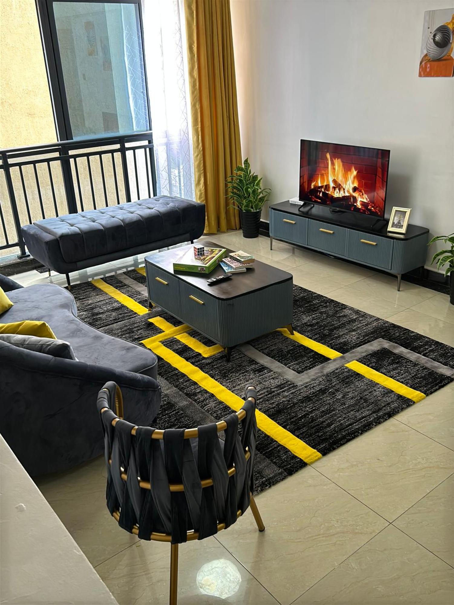 J & R Hideaway Apartment