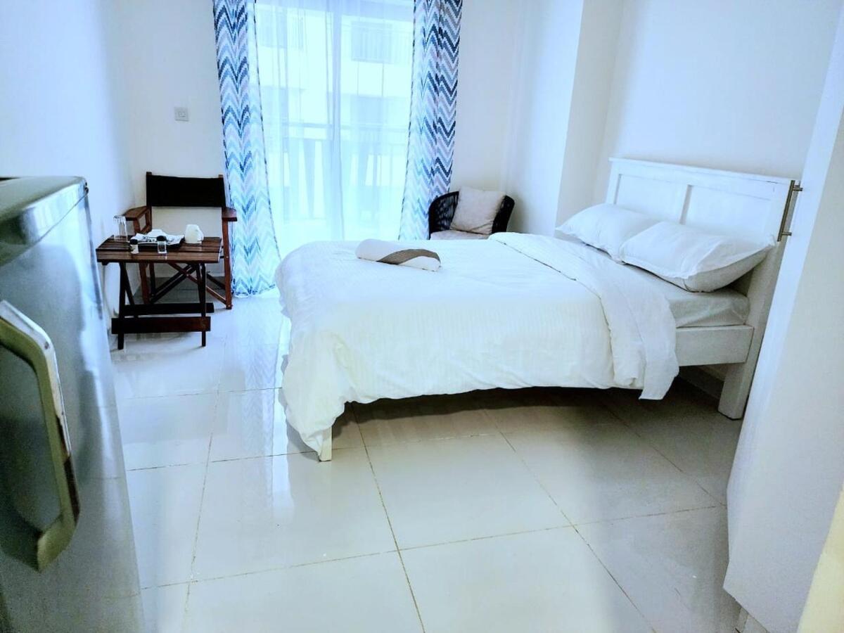 Cozy With Balcony 15min From Jkia And Sgr Apartment Nairobi
