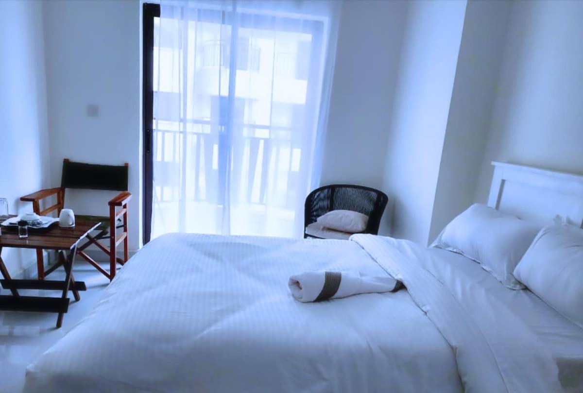 Cozy With Balcony 15min From Jkia And Sgr Nairobi