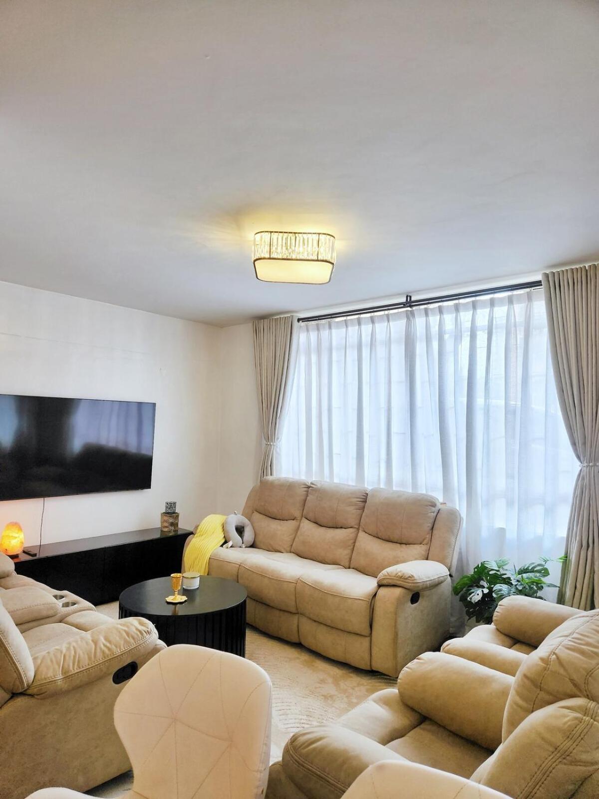 Prime Location On East Raphta Rd Apartment