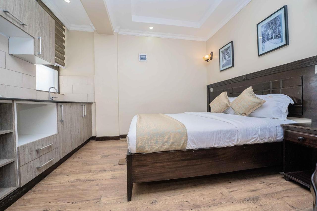 Lazarus Kaka Urbane Nairobi