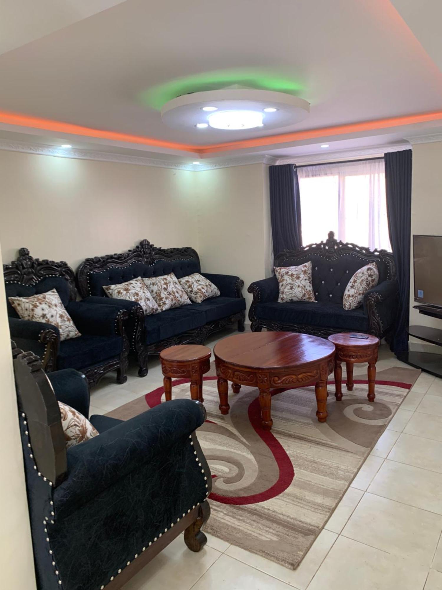 Mwashora * Nairobi
