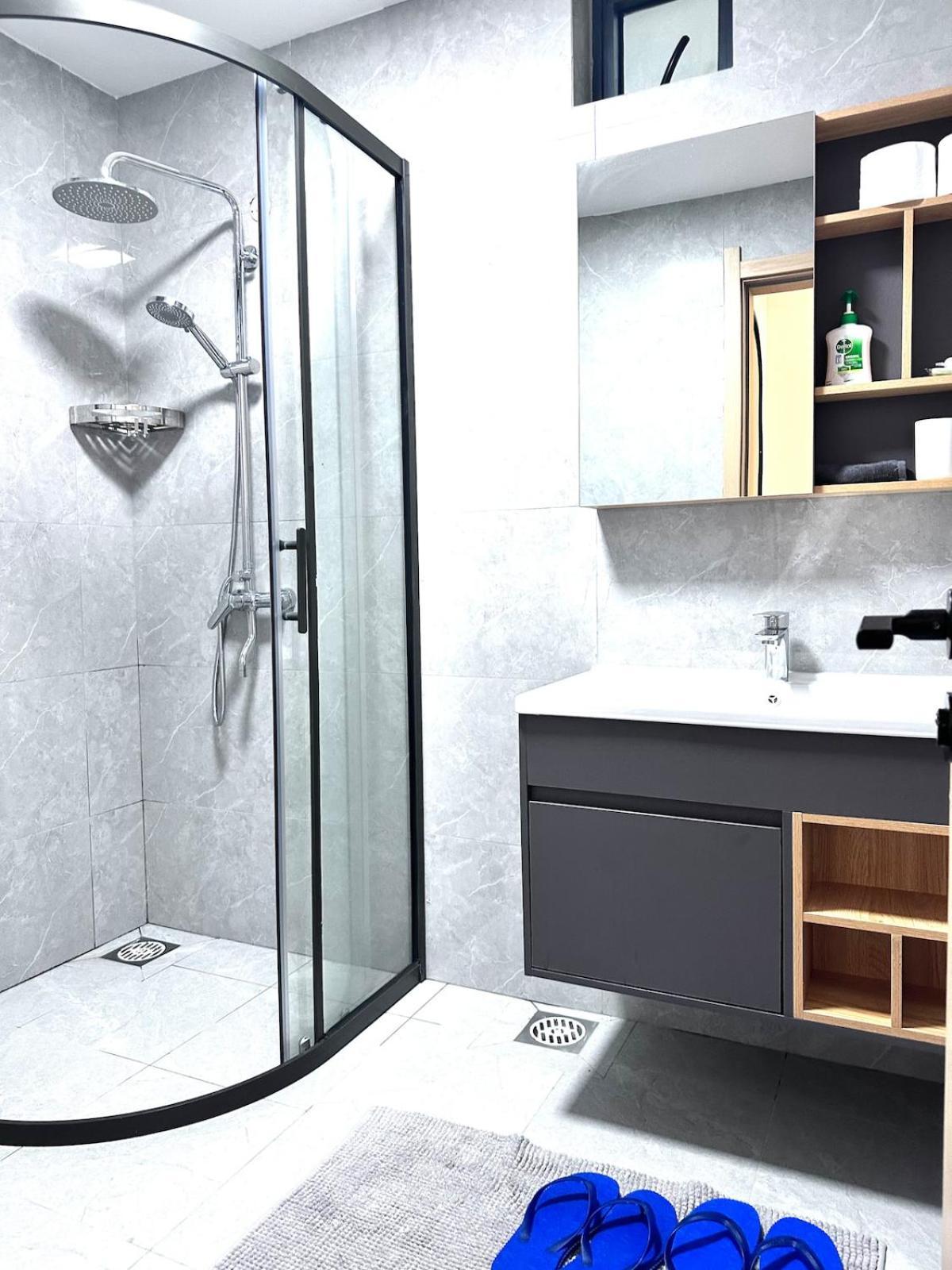 Lavington Riara One - Riara Road * Nairobi