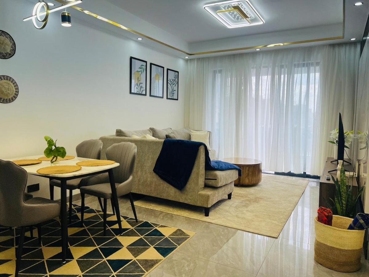 Stylish 2br Sunset View Pool Gym Sauna Work Desk Nairobi