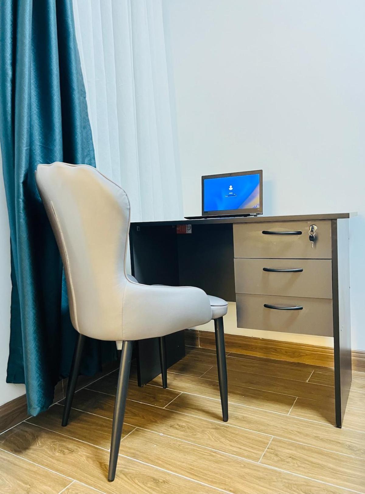 Stylish 2br Sunset View Pool Gym Sauna Work Desk