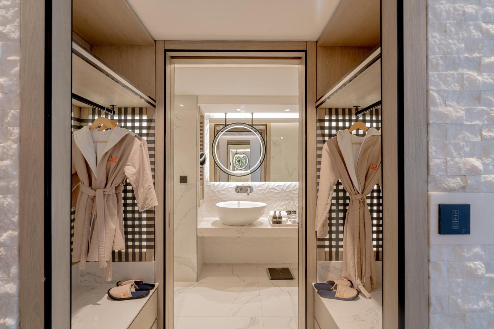 Kwetu Nairobi, Curio Collection By Hilton Hotel Nairobi