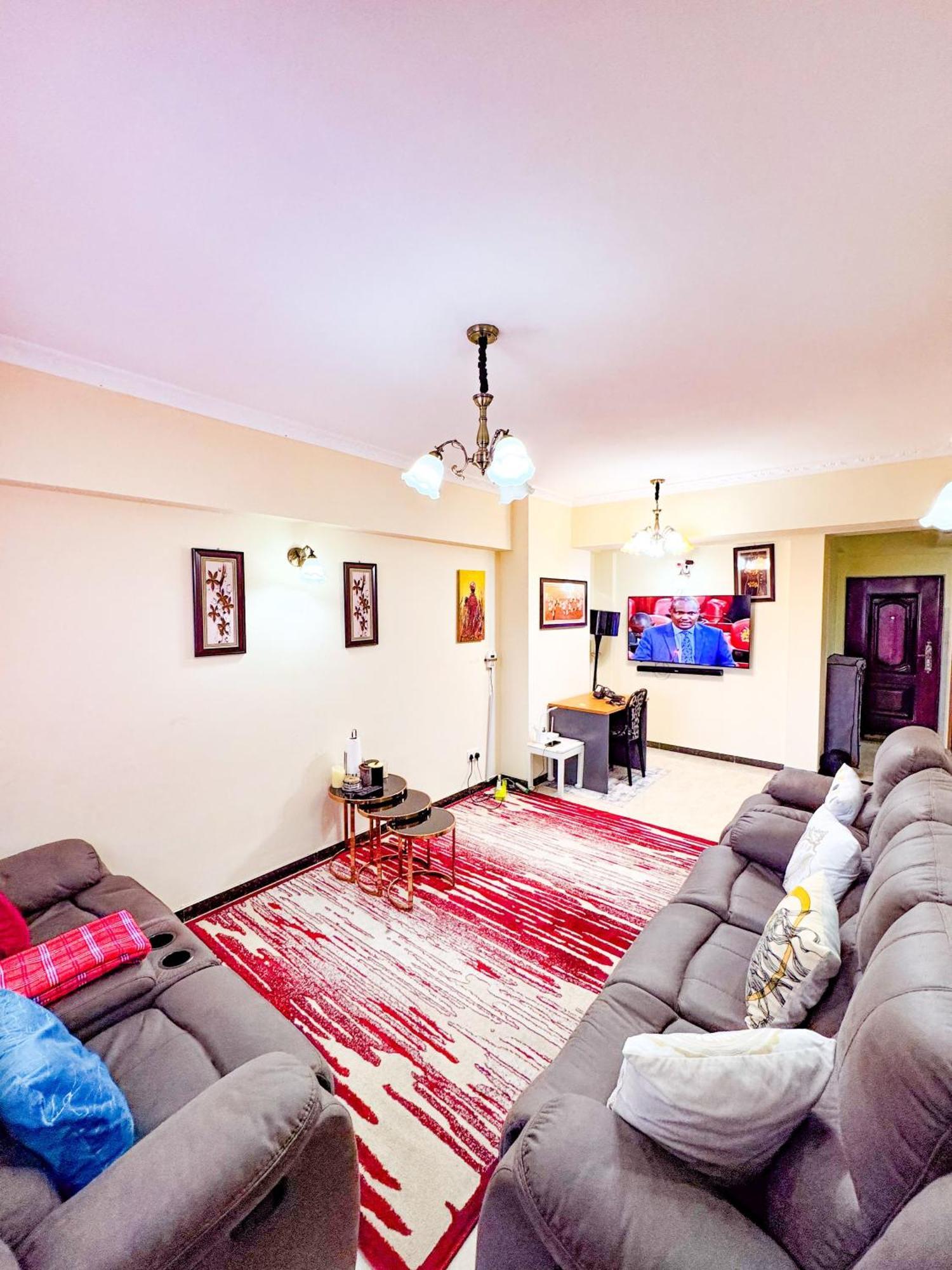 Cozy In Kilimani Close To Yaya Center Apartment *