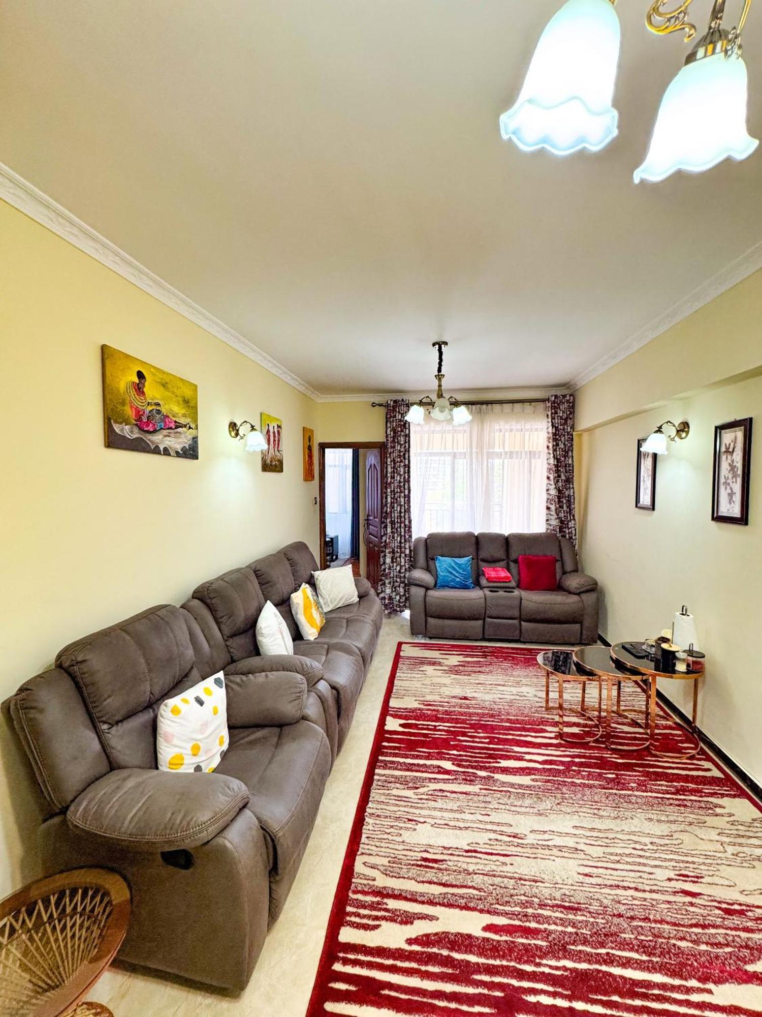 Apartment Cozy In Kilimani Close To Yaya Center Nairobi