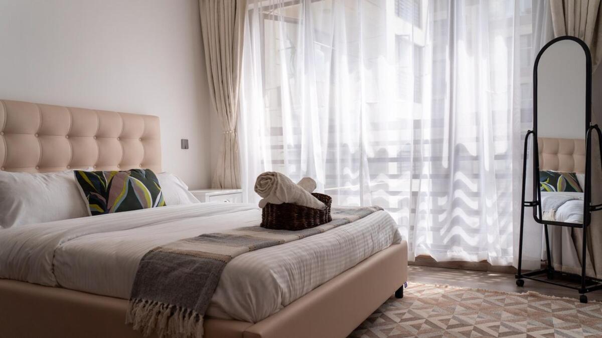 Apartment Luxurious One Bedroom Furnished At Riverside,