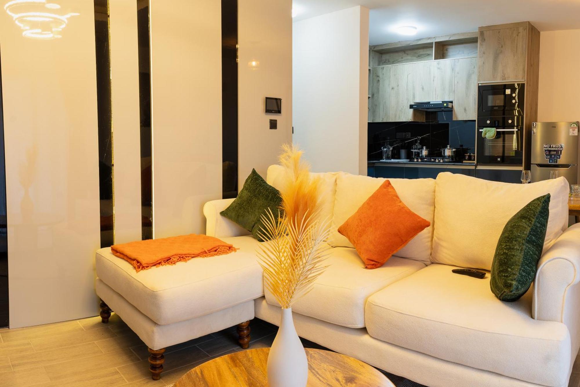 Executive 1br At Grand Premier In Lavington Apartment