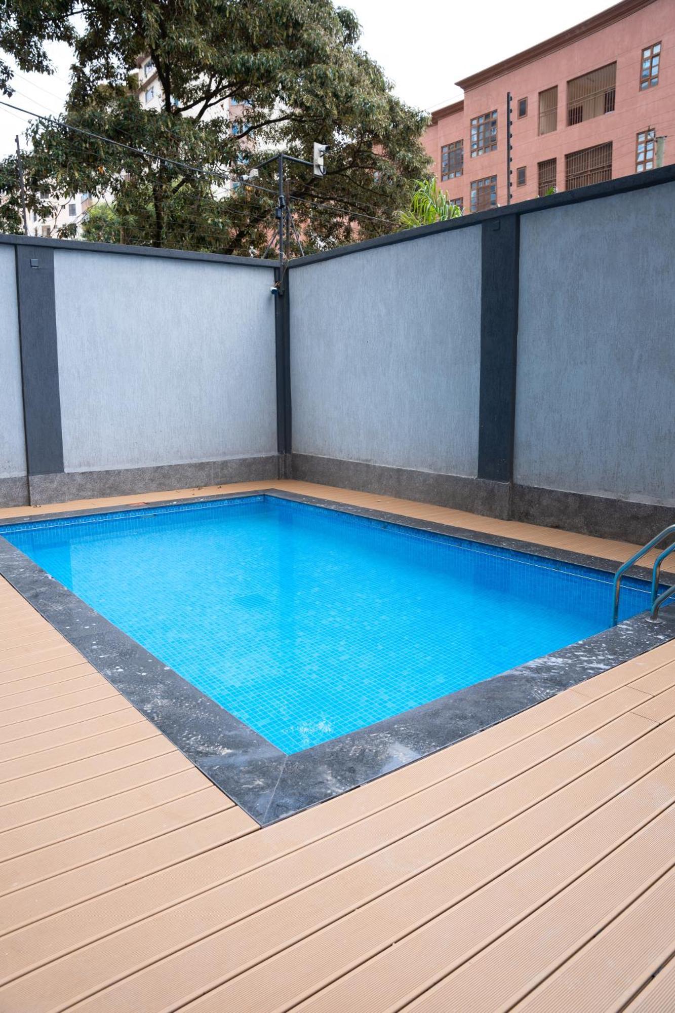 Executive 1br At Grand Premier In Lavington Apartment