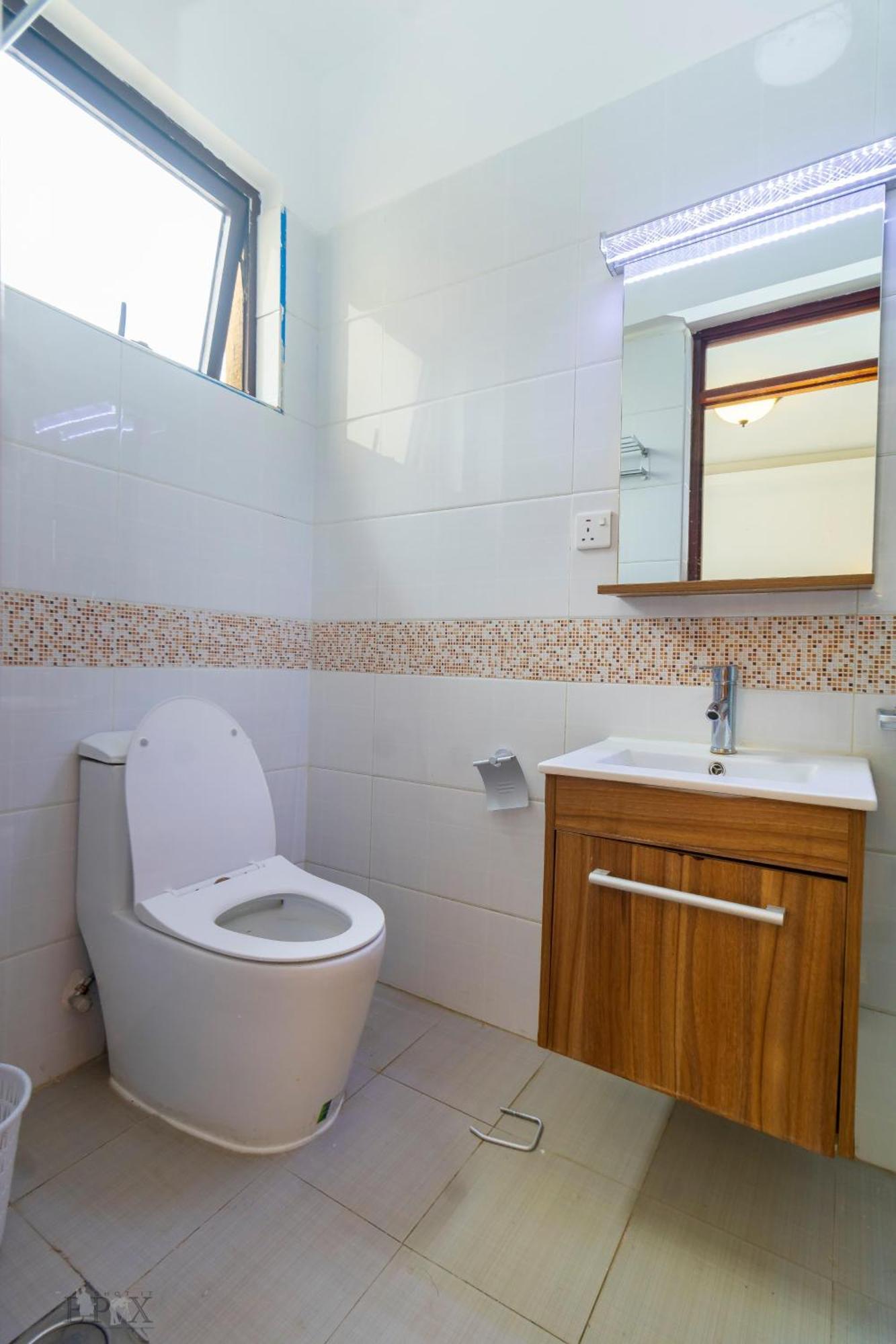 Luxurious Two Bedroom With Well Equipped Gym ,heated Swimming Pool, Ample Parking Space And A Relaxing Rooftop With Amazing Views Apartment Nairobi