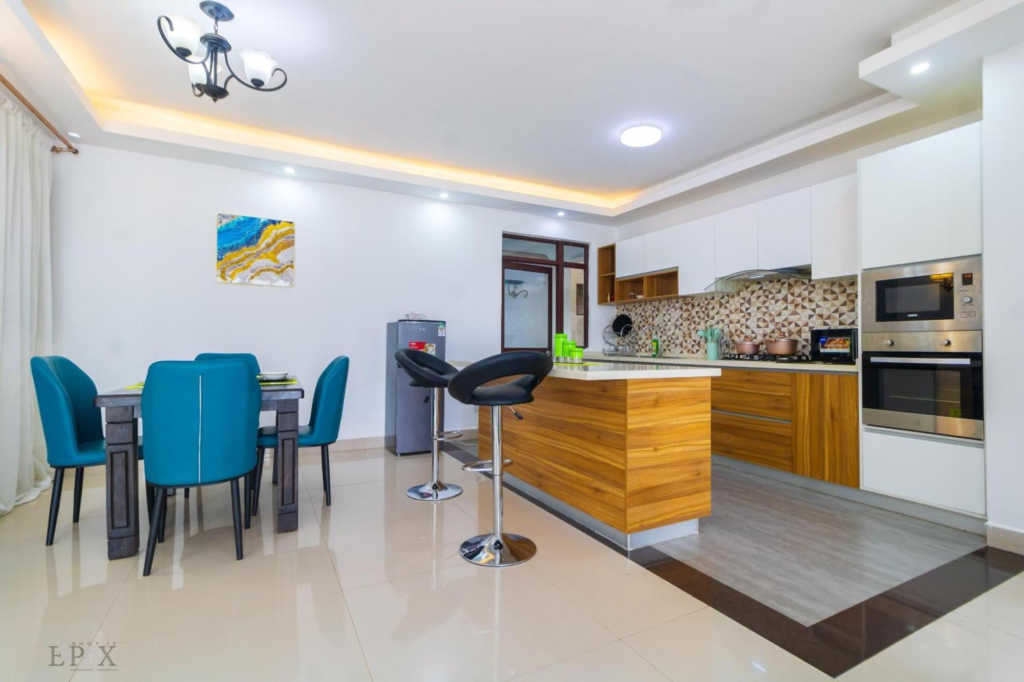 Apartment Luxurious Two Bedroom With Well Equipped Gym ,heated Swimming Pool, Ample Parking Space And A Relaxing Rooftop With Amazing Views