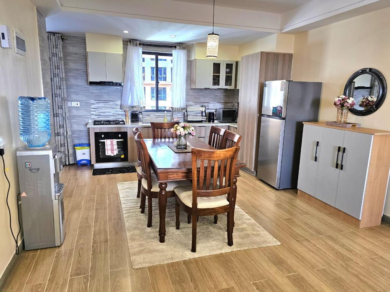 Apartment Executive Living Two Bedroom With Fully Equipped Gym, Heated Swimming Pool, Children Playground, Private Parking Space Children Play Area And Amazing Scenic Views Nairobi