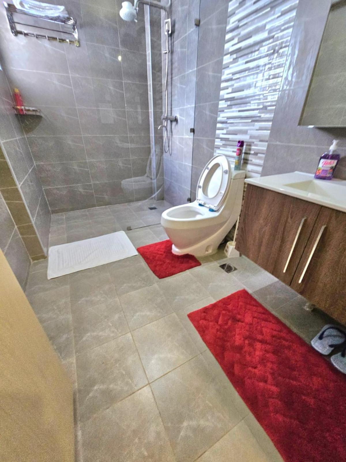 Executive Living Two Bedroom With Fully Equipped Gym, Heated Swimming Pool, Children Playground, Private Parking Space Children Play Area And Amazing Scenic Views Nairobi