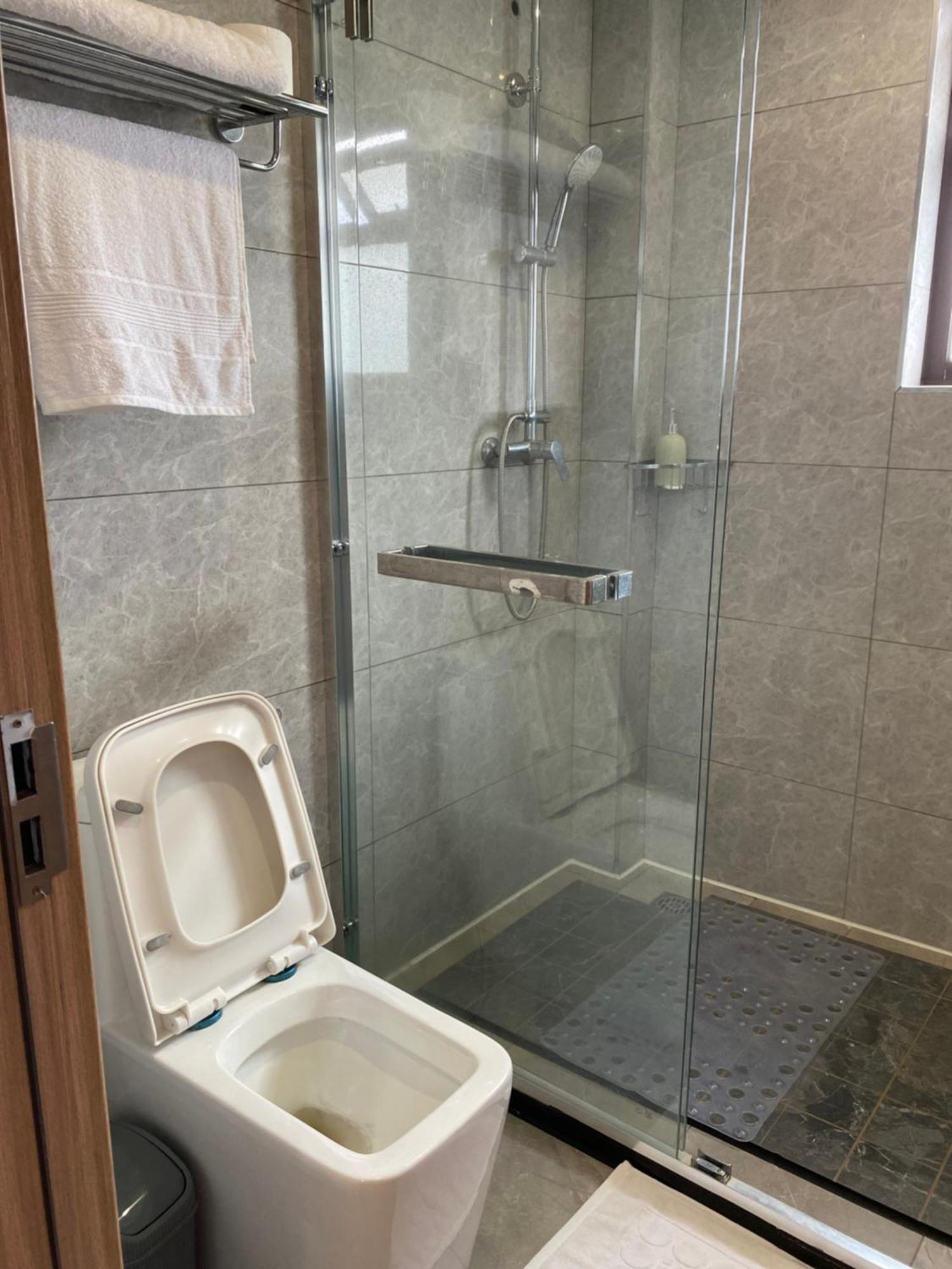 Apartment Riverside C1102 *