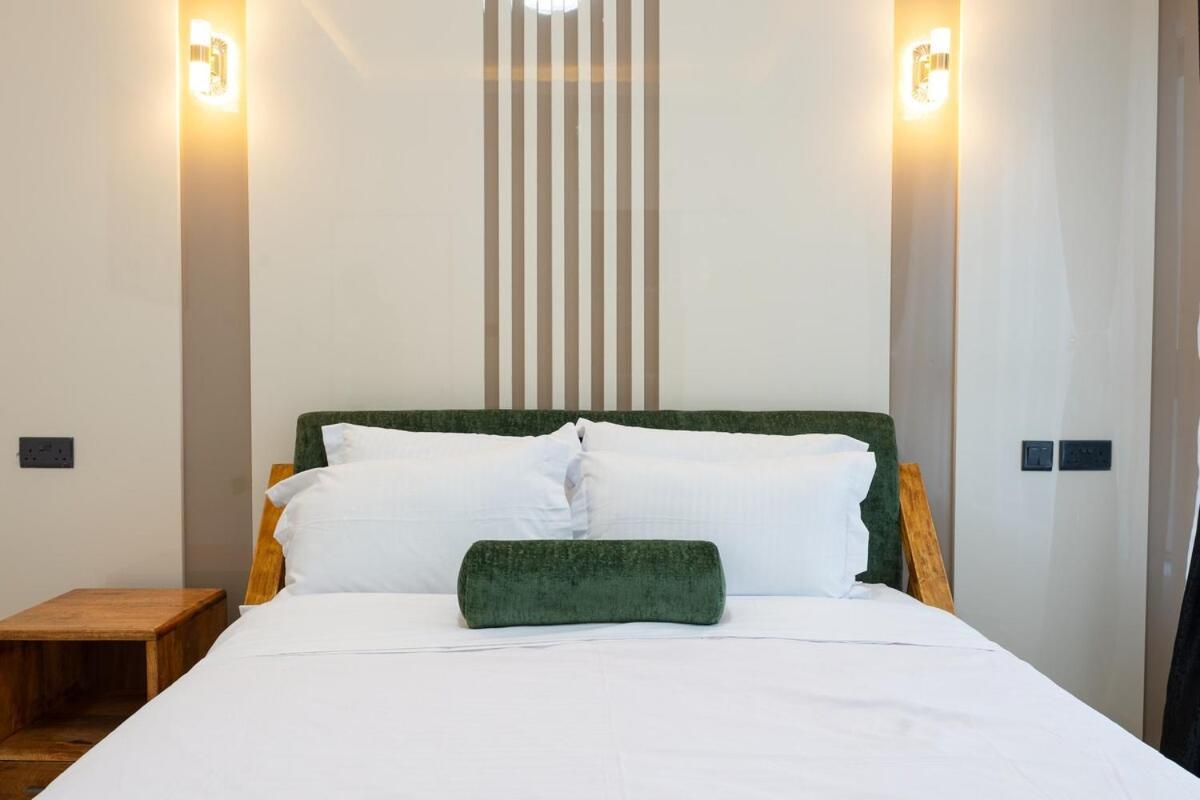 Apartment Executive 1br At Grand Premier In Lavington