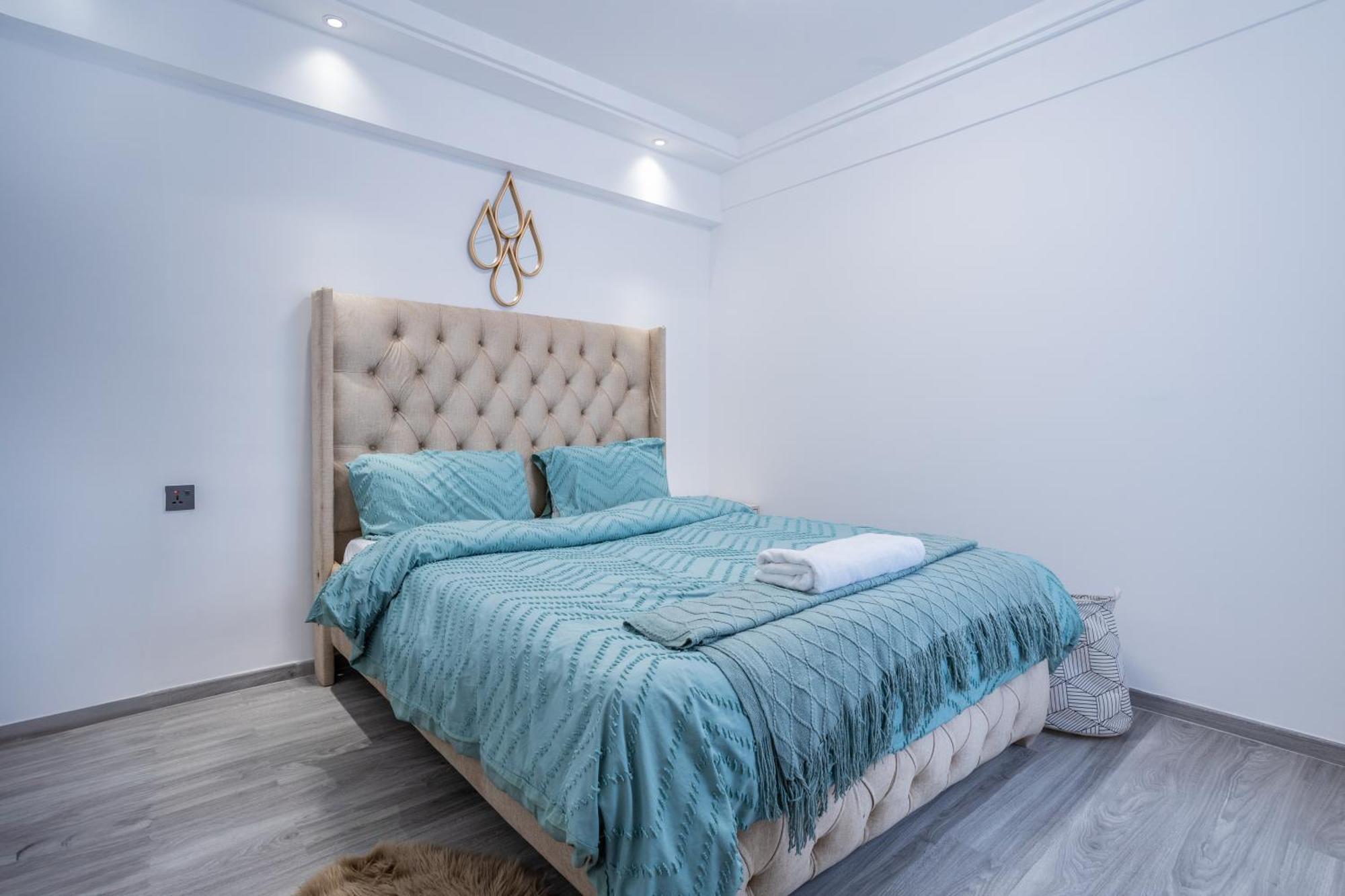 Sky High Luxe - Elegant 2br With Views * Nairobi