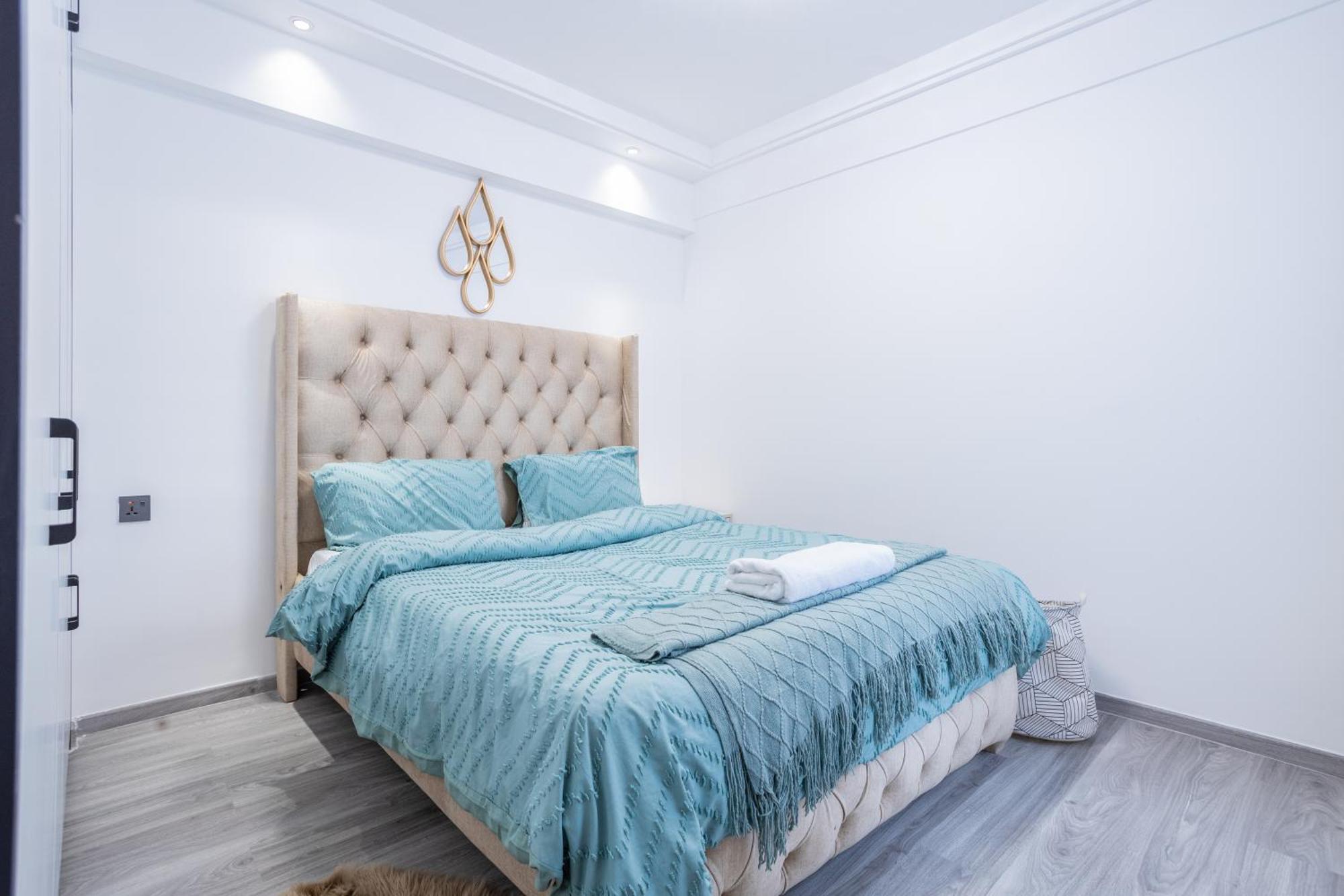 Apartment Sky High Luxe - Elegant 2br With Views *
