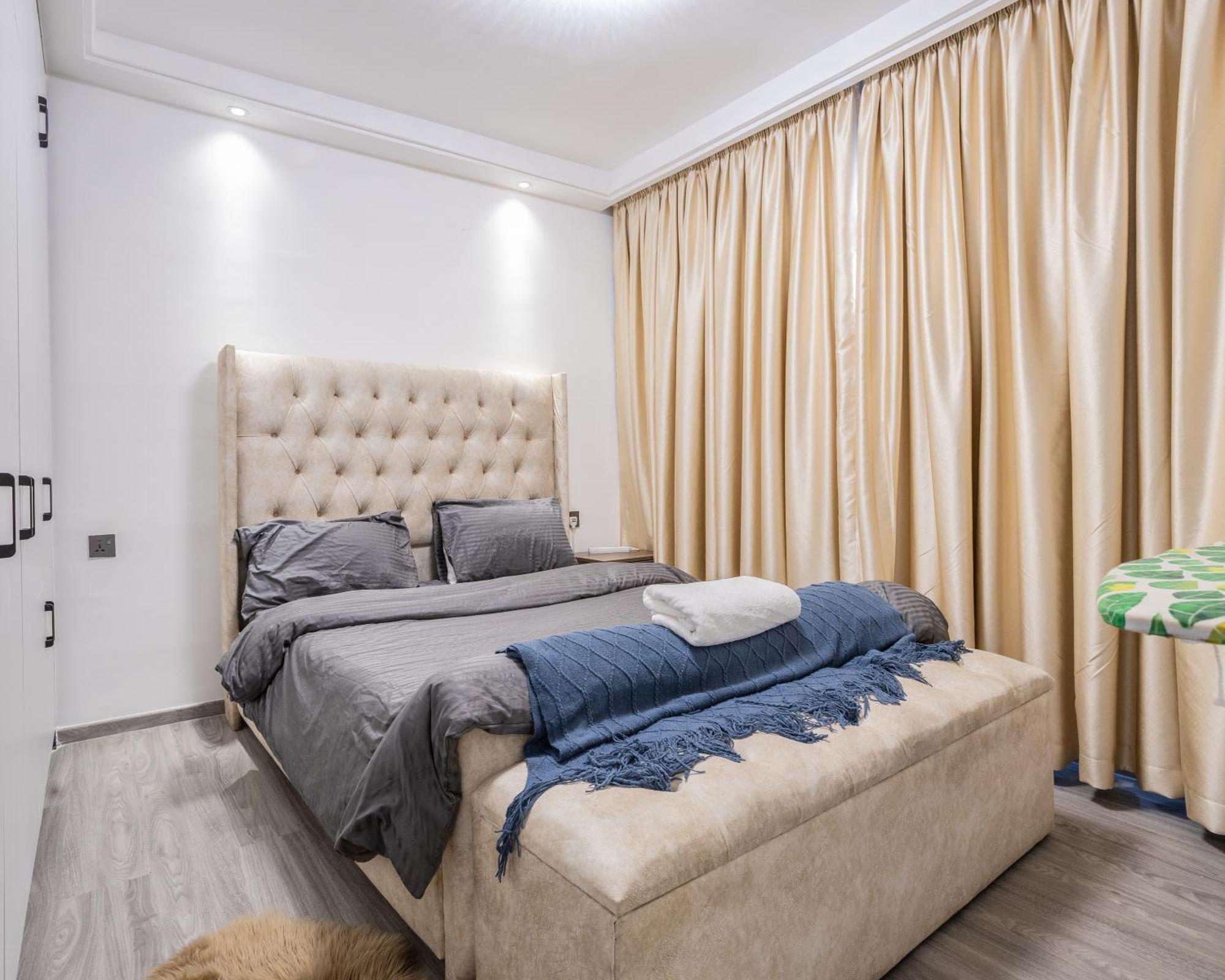 Sky High Luxe - Elegant 2br With Views Apartment *