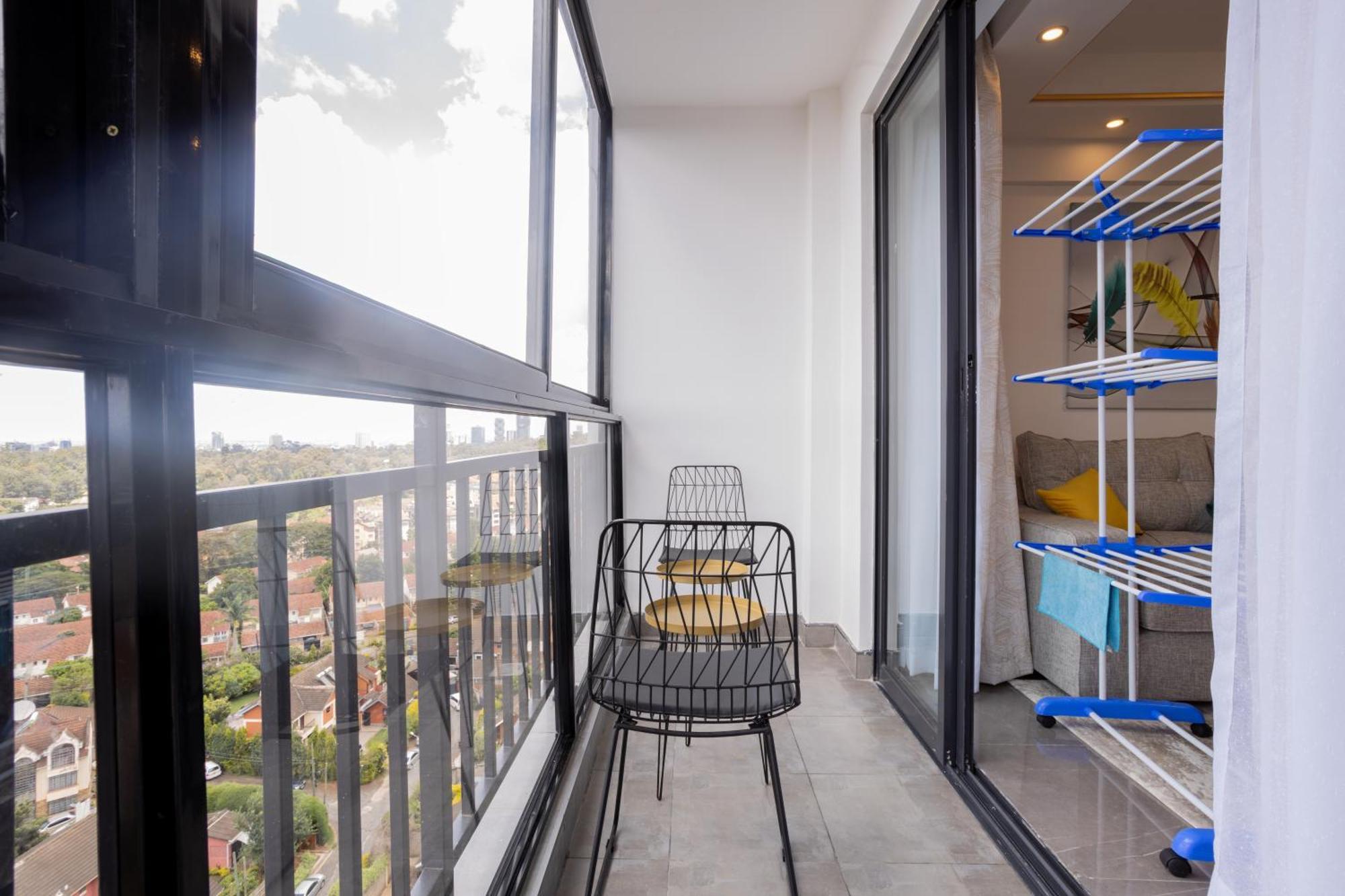 Sky High Luxe - Elegant 2br With Views * Nairobi