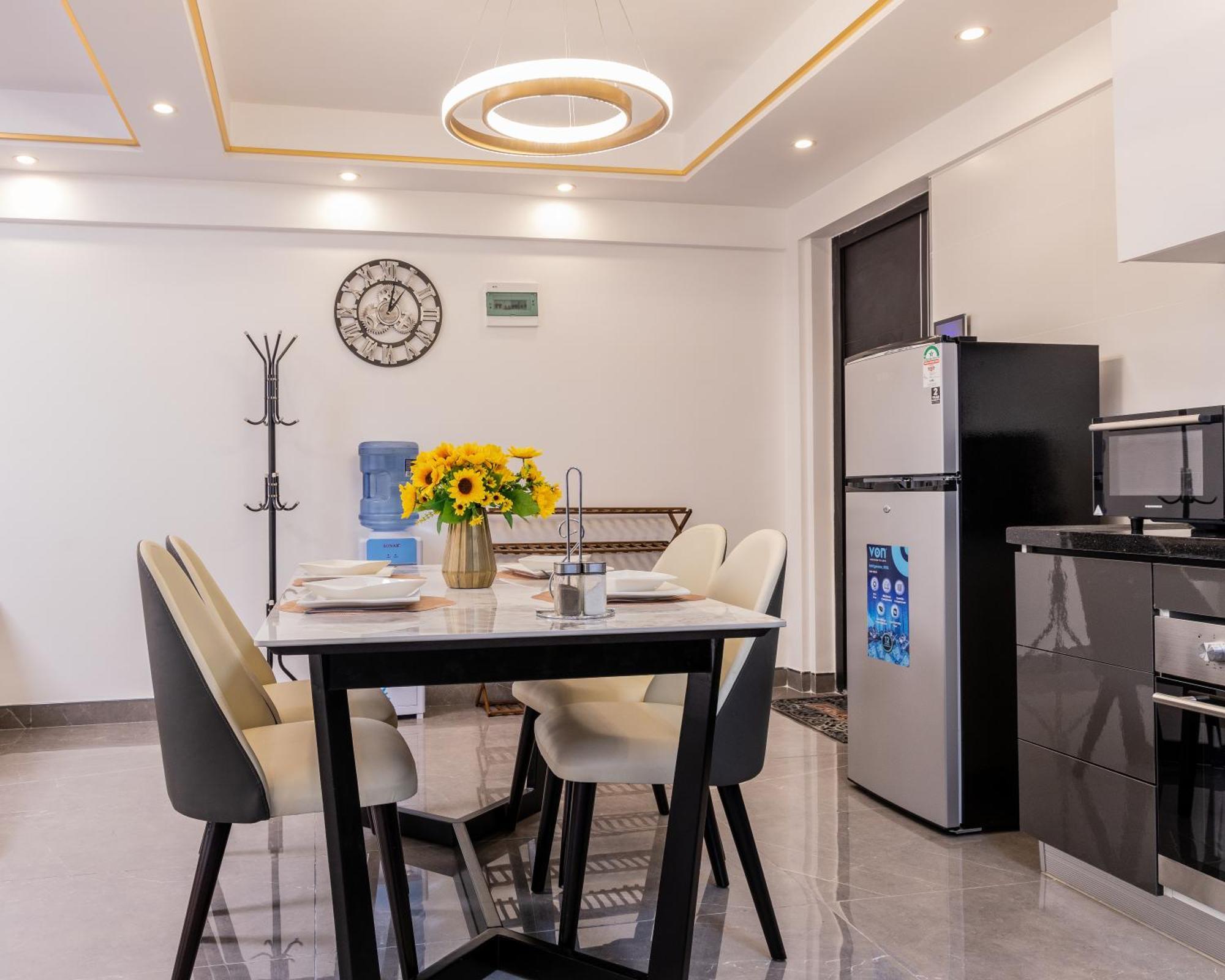Apartment Sky High Luxe - Elegant 2br With Views *