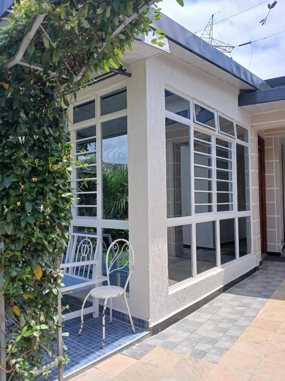 Lux Utawala Family House Holiday home Nairobi