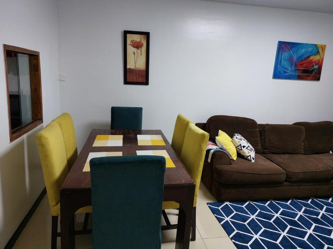 Lux Sapphire Court Apartment