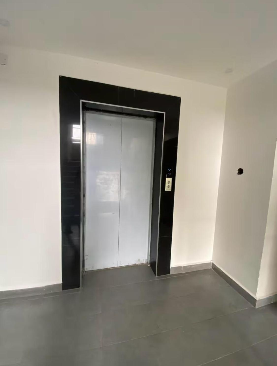 Apartment Rew 12