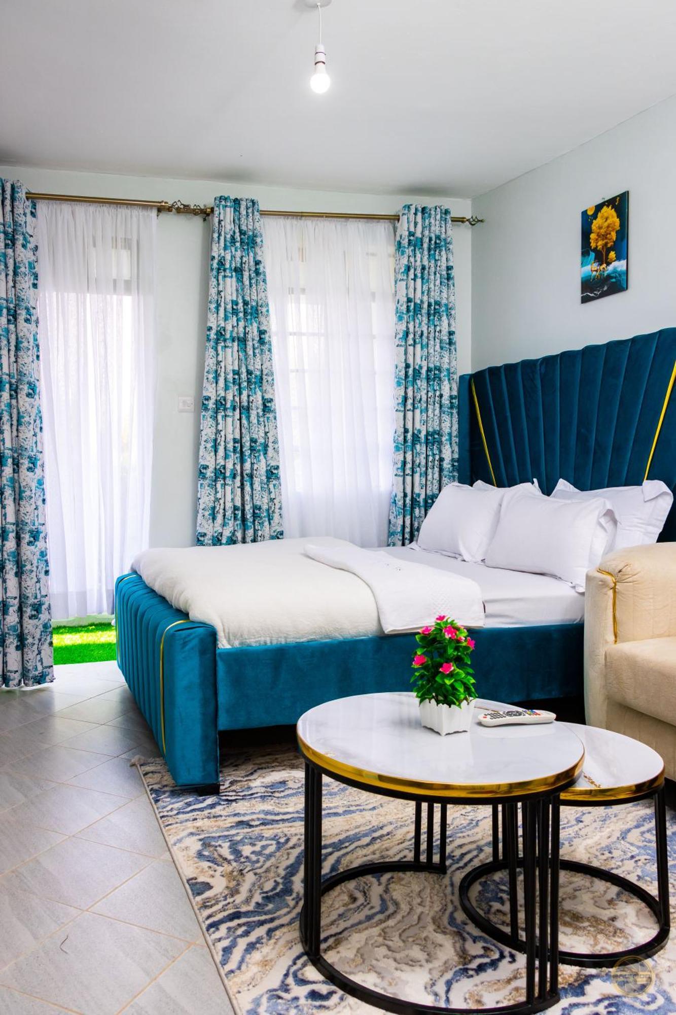 Studio, Waiyaki Way * Nairobi