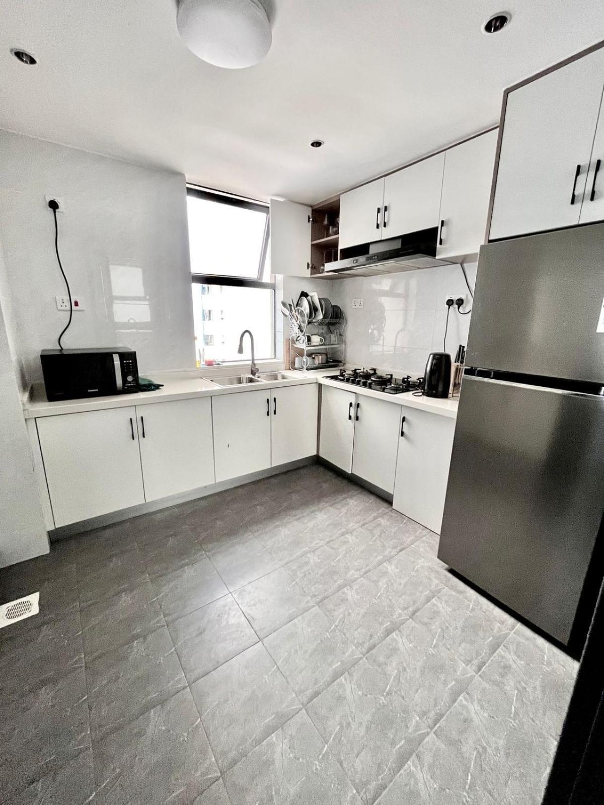 Modern Serviced,furnished 3 Bed To Let In Kilimani Nairobi