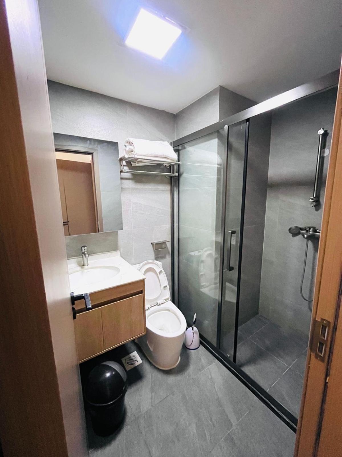 Apartment Modern Serviced,furnished 3 Bed To Let In Kilimani *