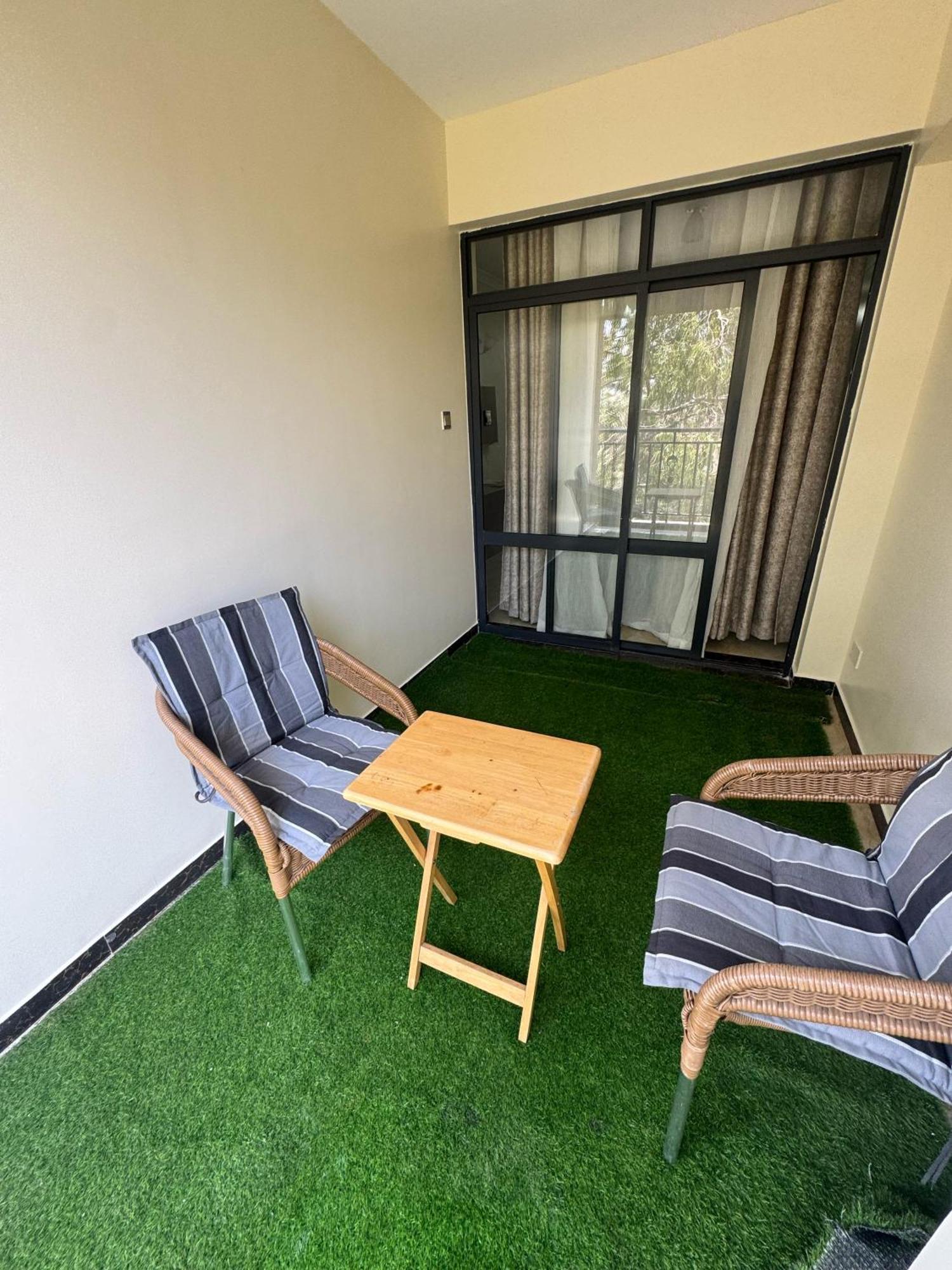 D Denis Garden * Nairobi