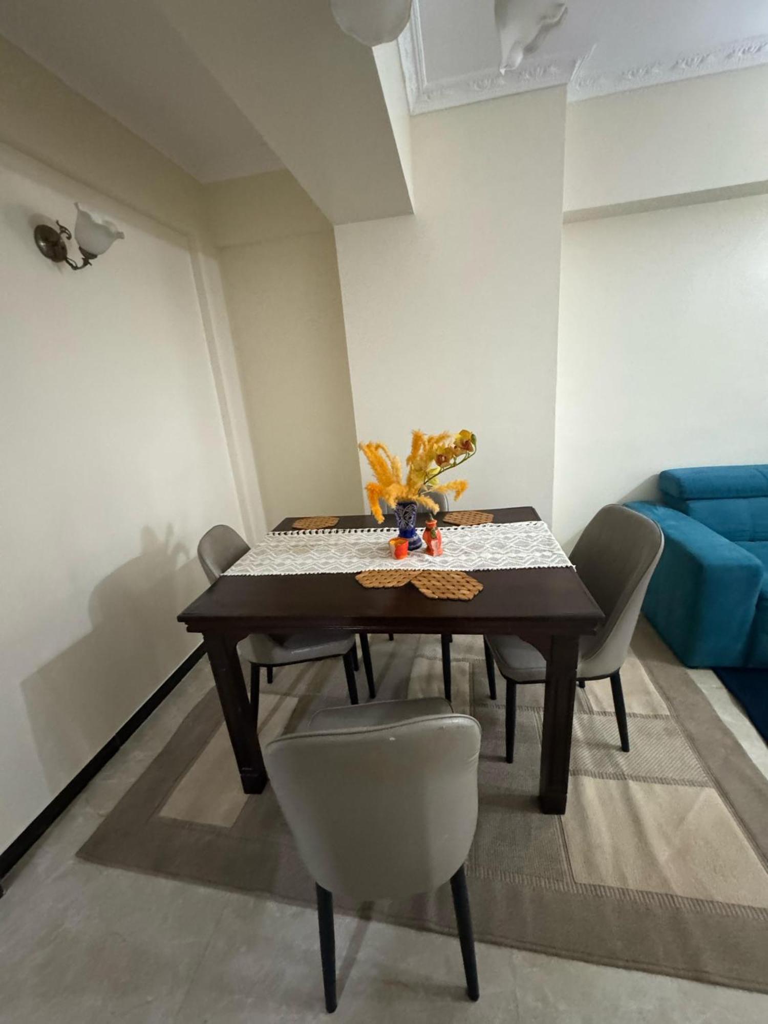 D Denis Garden Apartment *