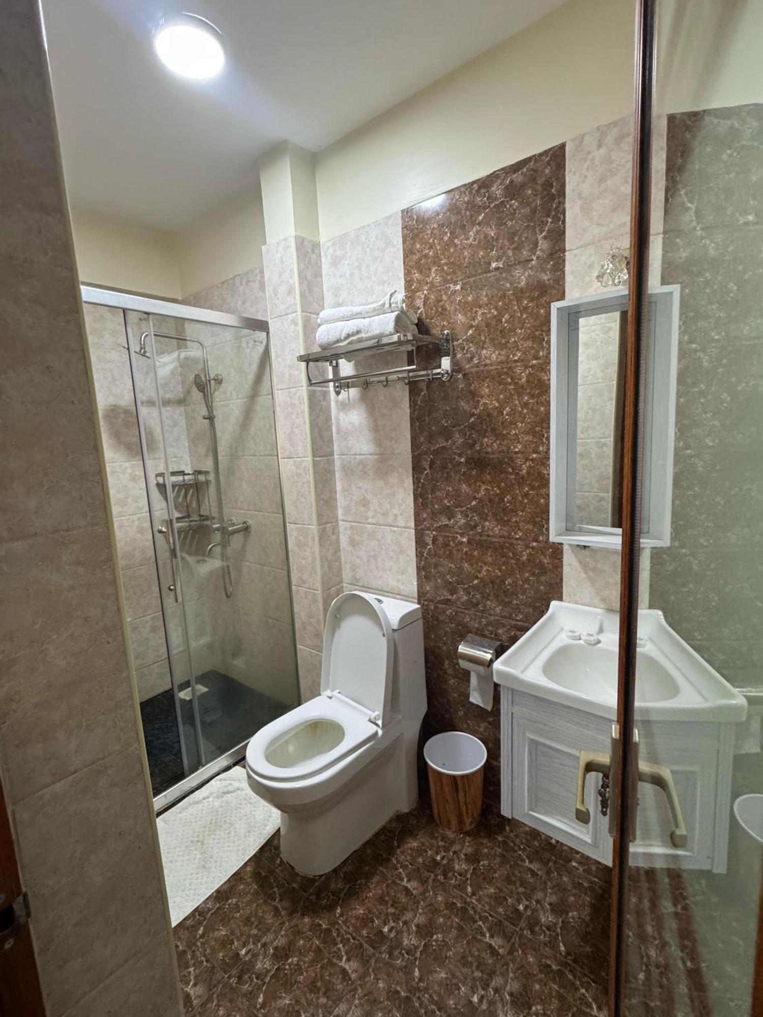 D Denis Garden Apartment