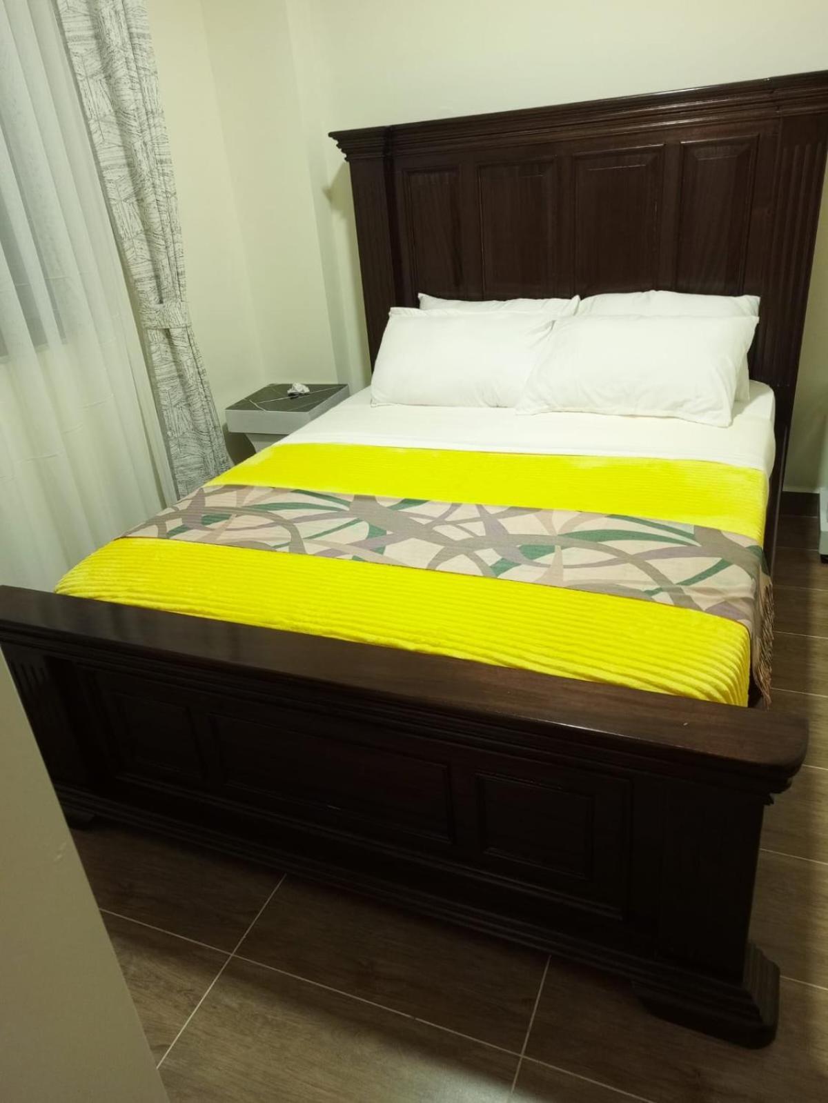 Luxore Apartments, Airport View Apartment *